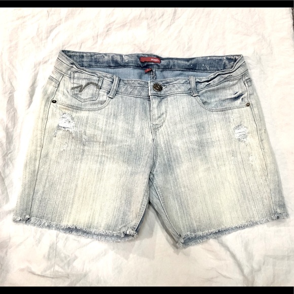 BONGO Junior's Frayed Hem Jean Shorts  size 9 excellent condition - Picture 4 of 10